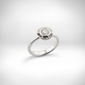 Sužadėtuvių žiedas Nr. 98 - baltas auksas 585, briliantas (0.30 ct F SI1)