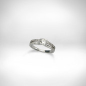 Sužadėtuvių žiedas Nr. 231 - baltas auksas 585, briliantas 0.35 ct FG SI1